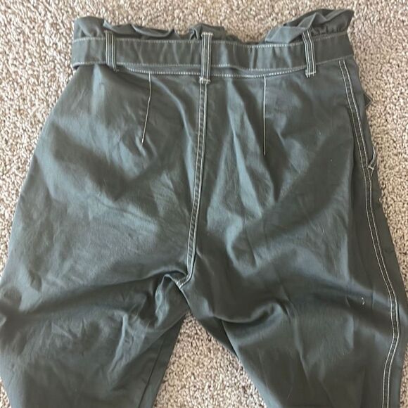 Wild Fable High Rise Paper Bag Army Green Cropped Pants Sz 4 - Picture 5 of 6